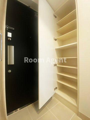 ブランシエスタ東別院の玄関