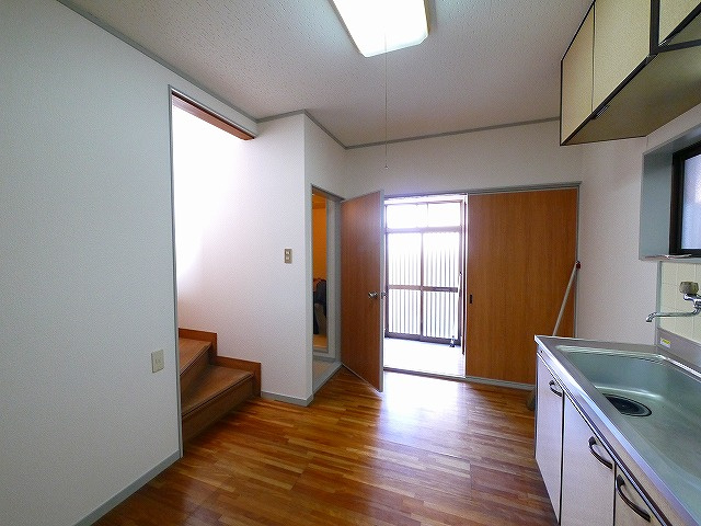 ハイツハヤシCの居間・リビング