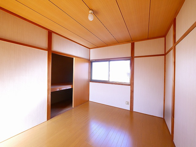 ハイツハヤシCの洋室