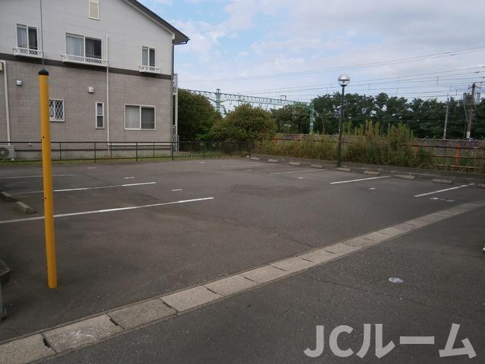 タウンコートくろい駅東 Ⅱの駐車場