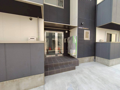 【エントランス】 | ソリティア鶴見橋