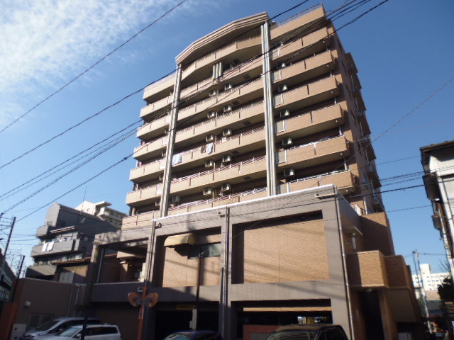 ＴＲＩＡＤＥの外観|赤レンガ調のお洒落な外観です。