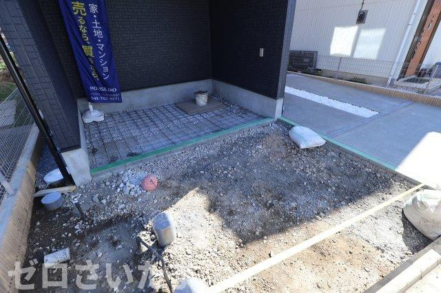 《仲介手数料無料》緑区大字中尾1720-3新築一戸建てファーストタウンの駐車場|3月14日現在、駐車スぺ―スは施行中でした。