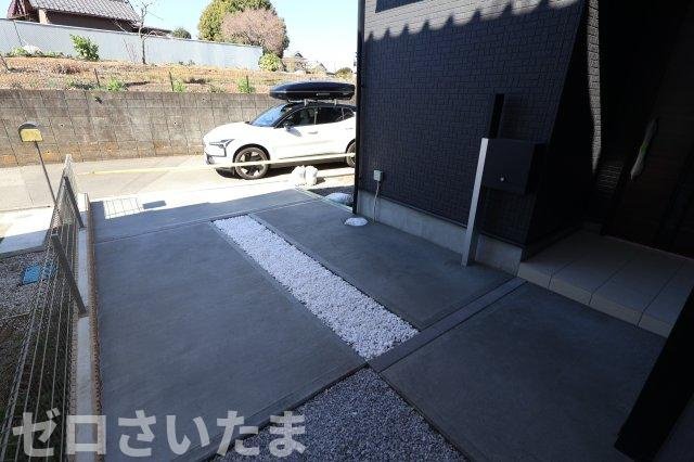 《仲介手数料無料》緑区大字中尾1720-3新築一戸建てファーストタウンの駐車場