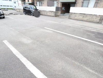 【駐車場】 | パルファンローズ | 【パルファンローズ】駐車場