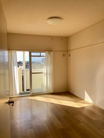 永代マンションの寝室