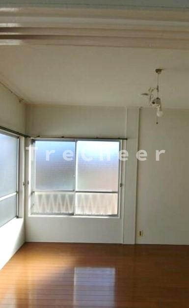 アゼリアハウス