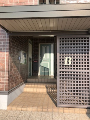 【エントランス】 | リビングタウン神原 B棟