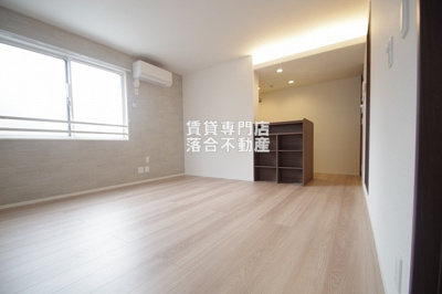 【居間・リビング】 | ブリューエン淵野辺 | 明るくて風通しも良好◎