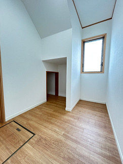 【収納】 | 茅ヶ崎市西久保 中古戸建て | 玄関近くの収納部分