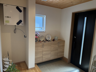 【玄関】 | 佐久市平賀中古住宅Ⅰ