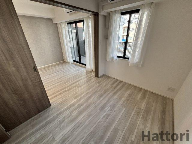 ルフォンプログレ南森町の居間・リビング