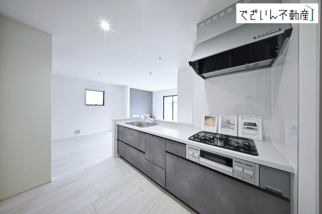 【キッチン】 | Livele Garden.S深谷市岡里第2　新築住宅 | 現地(2026年4月撮影)