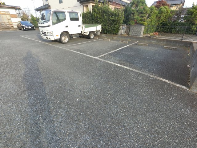 【駐車場】
