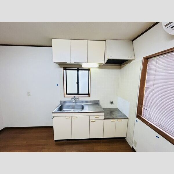 岡崎市矢作町字毛呂のアパートのキッチン