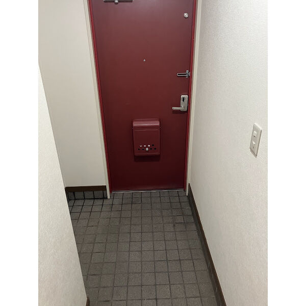 パシフィックマンションの玄関