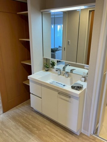 アルファステイツ中府の独立洗面台