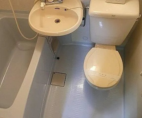 埼玉県さいたま市1棟売りアパート【シャルマン浦和】　「満室稼働中」「」利回り8.04％の浴室