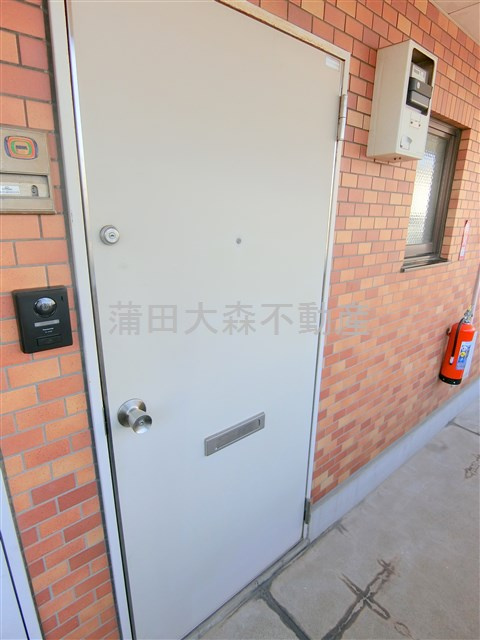 メゾンドゥラヴィの玄関