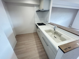 【キッチン】 | 日神パレステージ海浜幕張 | お洒落で清潔感のある対面キッチン♪対面式キッチンは家族の大事なコミュニケーションも取りやすく機会が自然と会話が増えるような設計となっています！