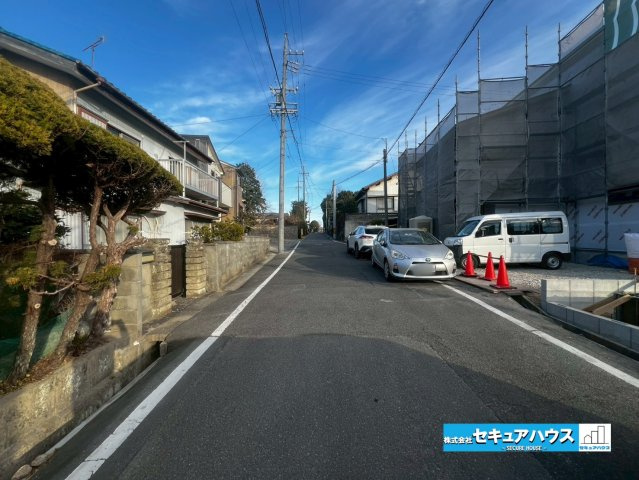 【同施工物件ご案内可能】刈谷市野田町西屋敷　全2棟の駐車場|事前予約にて現地ご見学いただけます！お気軽にお問い合わせください♪
■株式会社　セキュアハウス■
住宅ローンに強く、知識、経験豊富なスタッフ在籍
お客様に寄り添い、ご成約後もサポート致します。