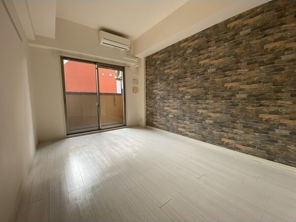 プレサンス泉セントマークの居間・リビング