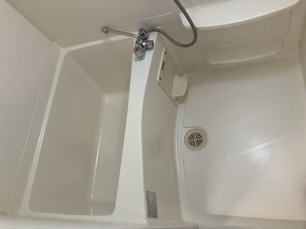 プレサンス泉セントマークの浴室