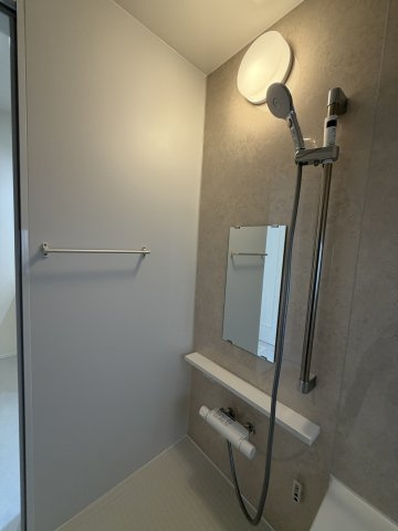 《仲介手数料無料》見沼区東大宮６丁目48-15新築一戸建てハートフルタウンの浴室