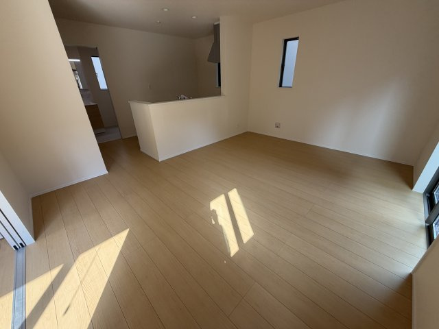 《仲介手数料無料》見沼区東大宮６丁目48-15新築一戸建てハートフルタウンの居間・リビング|LDK14帖