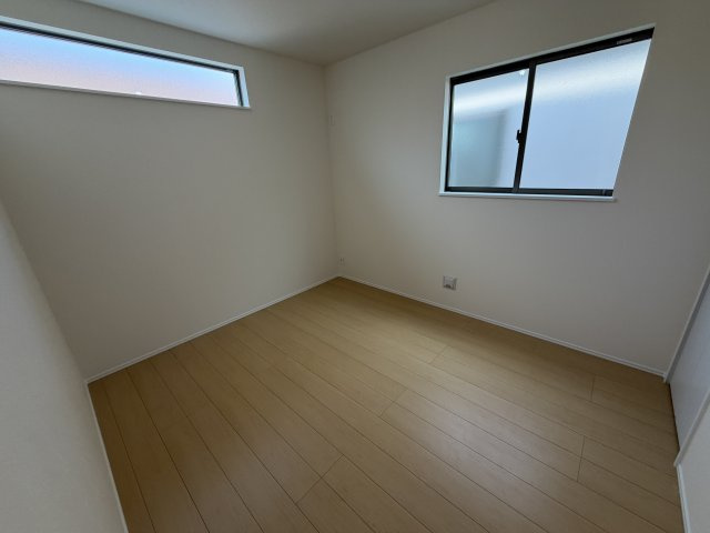 《仲介手数料無料》見沼区東大宮６丁目48-15新築一戸建てハートフルタウンの洋室|2階 5.25帖