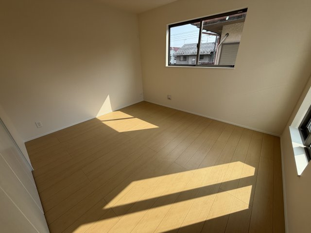 《仲介手数料無料》見沼区東大宮６丁目48-15新築一戸建てハートフルタウンの洋室|2階 7.5帖