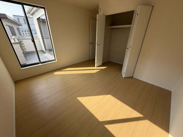 《仲介手数料無料》見沼区東大宮６丁目48-15新築一戸建てハートフルタウンの洋室|2階 7.5帖