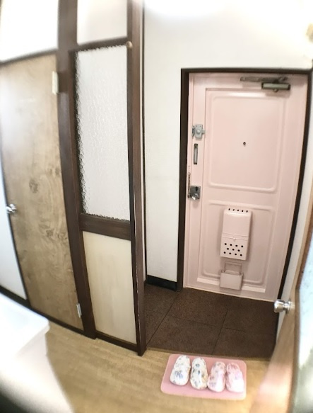 神陵台東住宅51号棟　収益の玄関