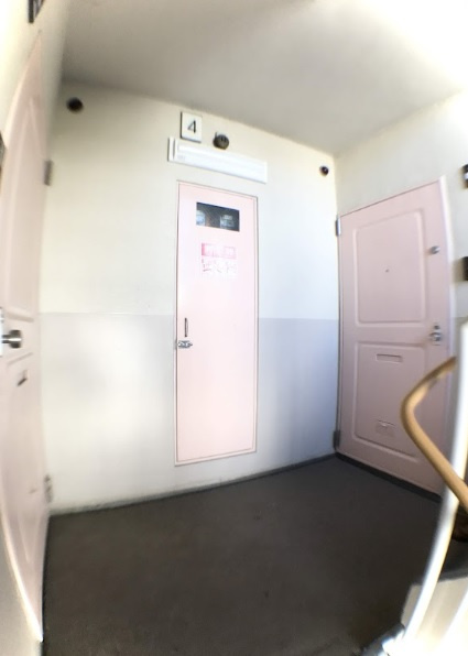 神陵台東住宅51号棟　収益の玄関