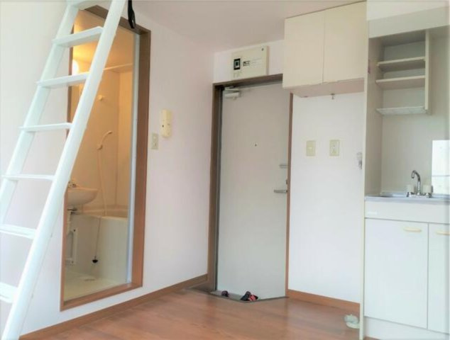 東京都中野区1棟売りアパート【シエスタ松が丘】の玄関