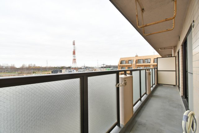 ワコーレ大宮のエントランス