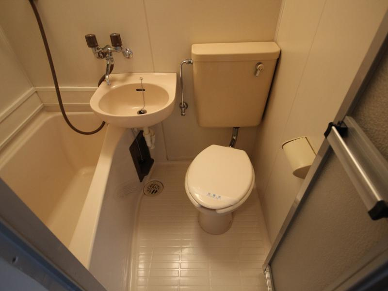 メゾンモアーの洗面所