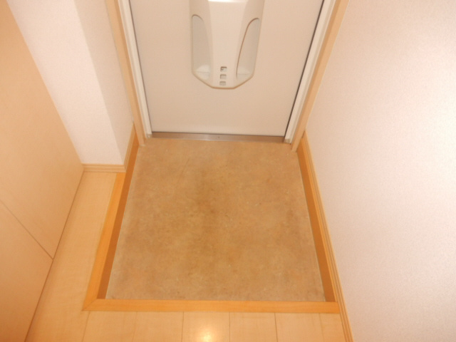 パルティーダ・イーストの玄関