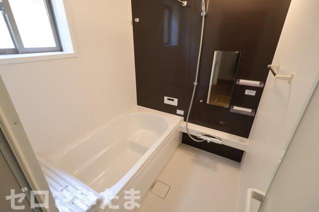 《仲介手数料無料》上尾市浅間台２丁目24-23新築一戸建てTerrechezの浴室|浴室暖房乾燥機付き