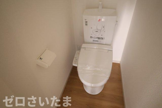 《仲介手数料無料》上尾市浅間台２丁目24-23新築一戸建てTerrechezのトイレ|2F