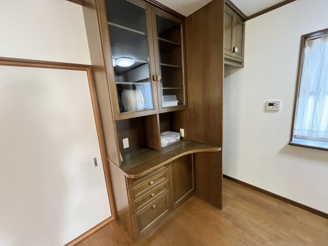 若王寺三丁目住居付倉庫兼事務所の収納|カップボード