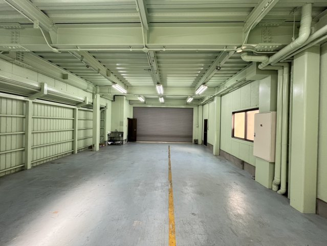 若王寺三丁目住居付倉庫兼事務所の内装|1階倉庫部分