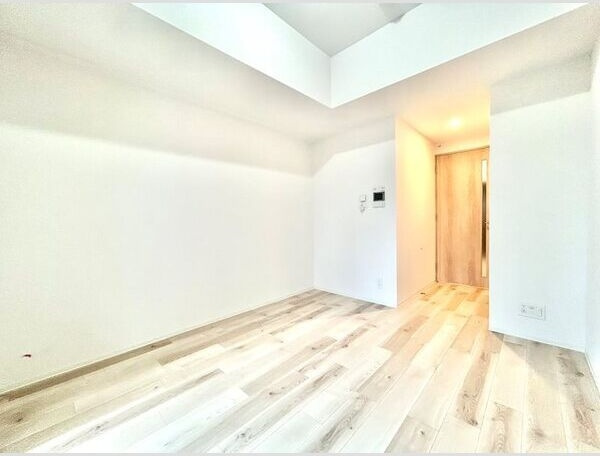 エスリード葵 広小路通の居間・リビング