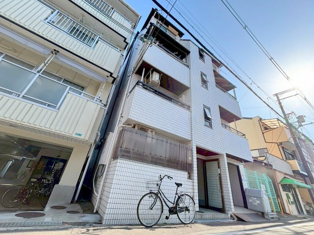 メゾン新高の外観