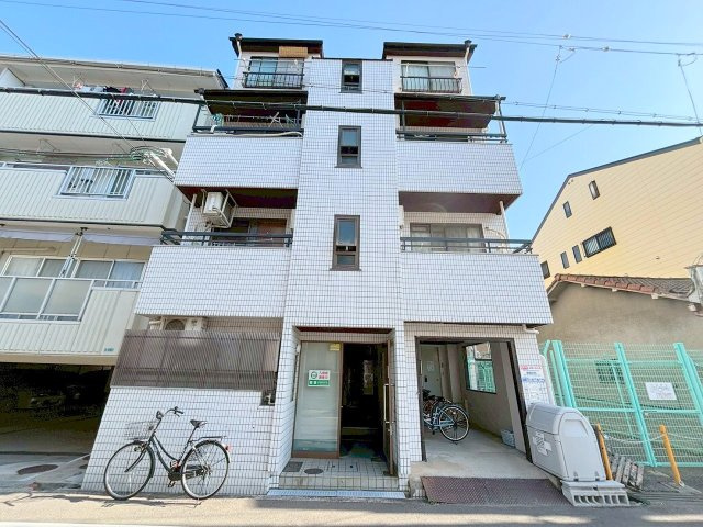 メゾン新高の外観