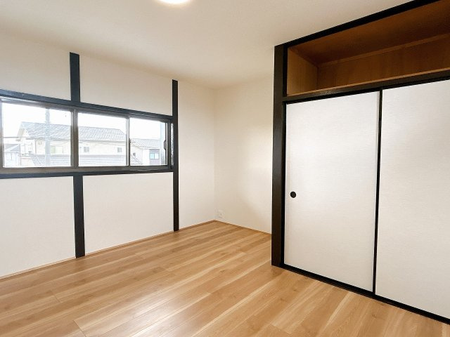 リフォーム済中古戸建　大垣市新長松2丁目　昭和54年築の洋室