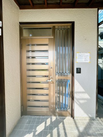 リフォーム済中古戸建　大垣市新長松2丁目　昭和54年築の玄関