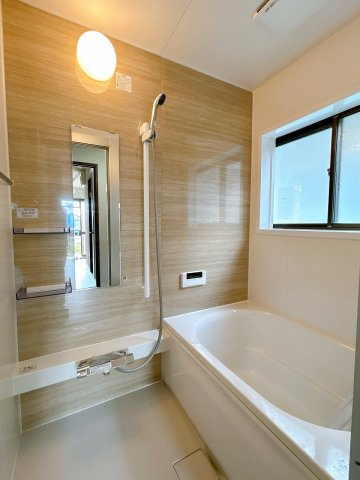 リフォーム済中古戸建　大垣市新長松2丁目　昭和54年築の浴室
