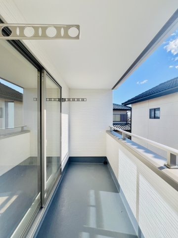 高崎市下小鳥町のバルコニー|趣味の時間も楽しめるインナーバルコニー♪