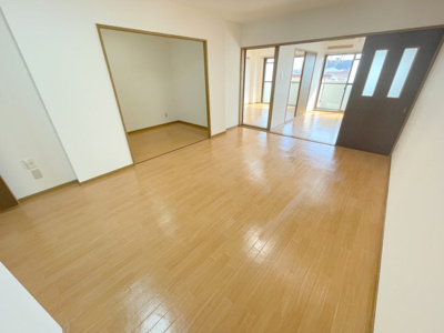 【居間・リビング】 | イプシロンＡ棟　312 | ※内観写真は従前契約者がご入居前（2023．11）撮影分